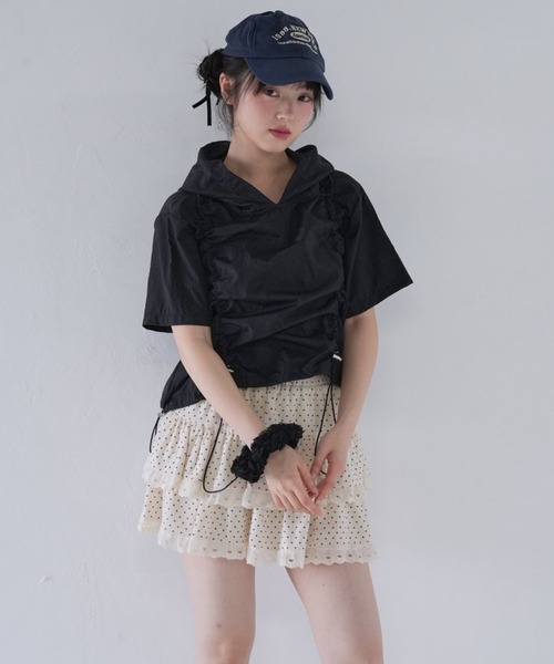 Uenui（ウニュイ）の「hooded drawstring crop tee（Tシャツ/カットソー・レディース・グレー/ブラック/アイボリー・FREE）」の7枚目の写真