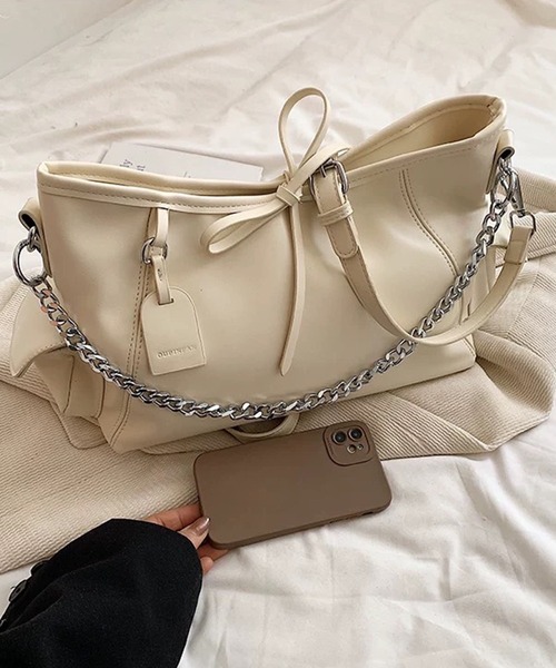 Hipster in Buttercup / ショルダーバッグ Fern Belt Bag In Pebbled Leather - Buttercup – HOBO