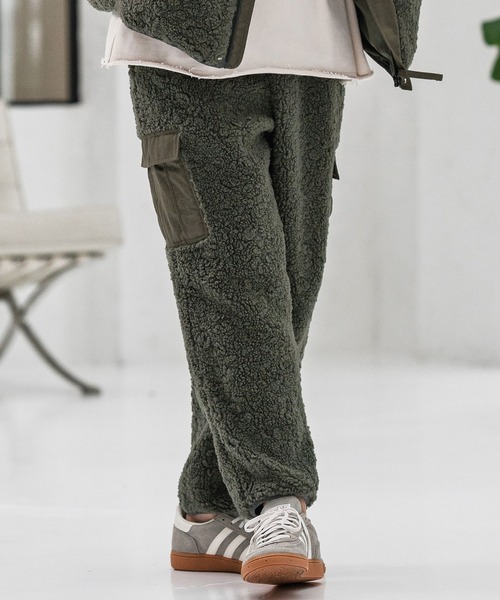 CAMBIO(カンビオ)の「mp13864-Poodle Like Boa Switch Cargo Pants ボアカーゴパンツ(カーゴパンツ・メンズ・ブラック/オリーブ/ベージュ・S/M/L)」の3枚目の写真