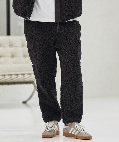 CAMBIO(カンビオ)の「mp13864-Poodle Like Boa Switch Cargo Pants ボアカーゴパンツ(カーゴパンツ・メンズ・ブラック/オリーブ/ベージュ・S/M/L)」の4枚目の写真