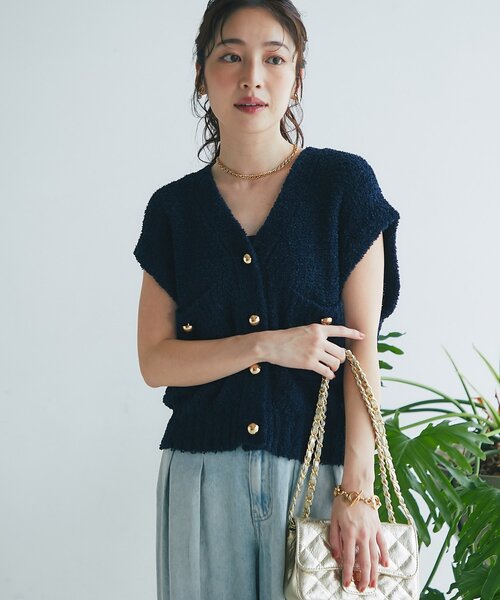 La boutique BonBon（ラブティックボンボン）の「【ON・OFF兼用】ペーパーニットベスト（ニット/セーター・レディース・ネイビー/アイボリー・FREE）」の12枚目の写真