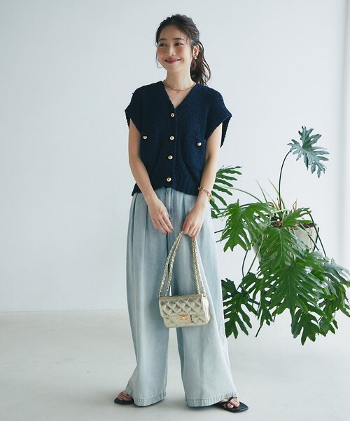 La boutique BonBon（ラブティックボンボン）の「【ON・OFF兼用】ペーパーニットベスト（ニット/セーター・レディース・ネイビー/アイボリー・FREE）」の16枚目の写真
