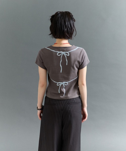 FTW(エフティダブリュー)の「LACE PRINT TOP(Tシャツ/カットソー・レディース・チャコールグレー/オフホワイト・MEDIUM/SMALL)」の6枚目の写真