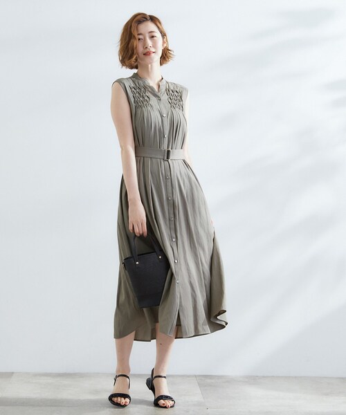 grove(グローブ)の「シャンブレースモッキングワンピース(ワンピース・レディース・ネイビー/オリーブ/ブルーグリーン・01/02/03/04/05)」の19枚目の写真