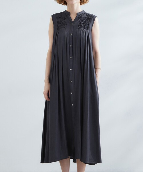 grove(グローブ)の「シャンブレースモッキングワンピース(ワンピース・レディース・ネイビー/オリーブ/ブルーグリーン・01/02/03/04/05)」の9枚目の写真