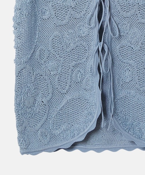 LE CIEL BLEU（ルシェルブルー）の「ジャカードニットベスト w/リボンタイフロント / Jacquard Knit Vest w/Ribbon Tie Front（ニット/セーター・レディース・ブルー/ホワイト・36）」の12枚目の写真