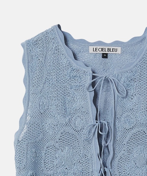 LE CIEL BLEU（ルシェルブルー）の「ジャカードニットベスト w/リボンタイフロント / Jacquard Knit Vest w/Ribbon Tie Front（ニット/セーター・レディース・ブルー/ホワイト・36）」の11枚目の写真