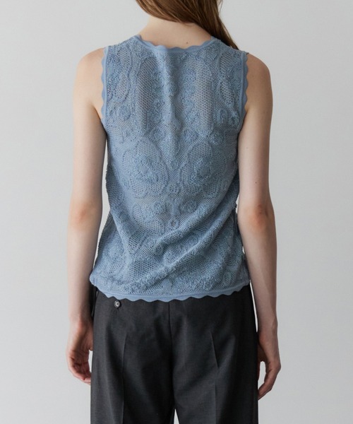 LE CIEL BLEU（ルシェルブルー）の「ジャカードニットベスト w/リボンタイフロント / Jacquard Knit Vest w/Ribbon Tie Front（ニット/セーター・レディース・ブルー/ホワイト・36）」の9枚目の写真