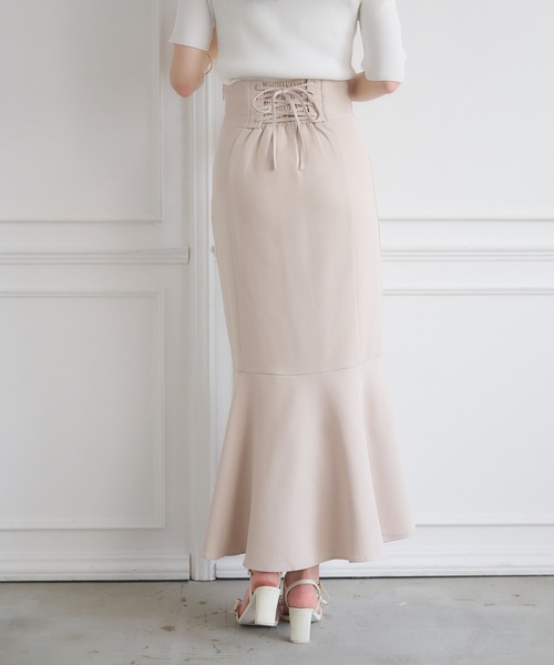 Ambre Neige(アンブルネージュ)の「back lace up mermaid sirt / バックレースアップマーメイドスカート(スカート・レディース・アイボリー/ブラック/チャコールグレー・SMALL/MEDIUM)」の2枚目の写真