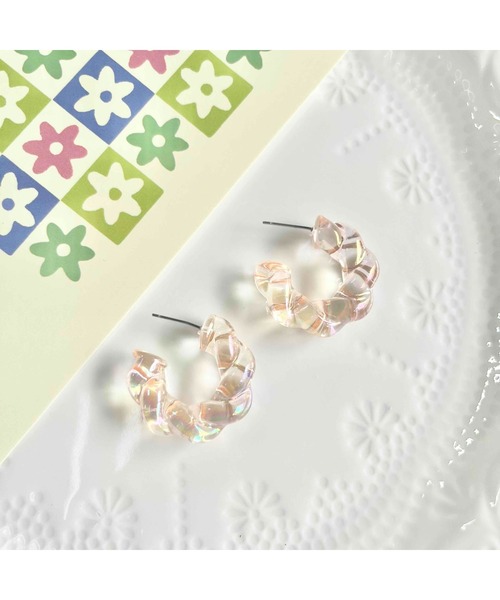 tone(トーン)の「【88eighty-eight】アクリルツイストリングピアス【import】(MA)(ピアス(両耳用)・レディース・グリーン/ピンク/パープル/オレンジ/ブルー/ライトピンク・FREE)」の6枚目の写真