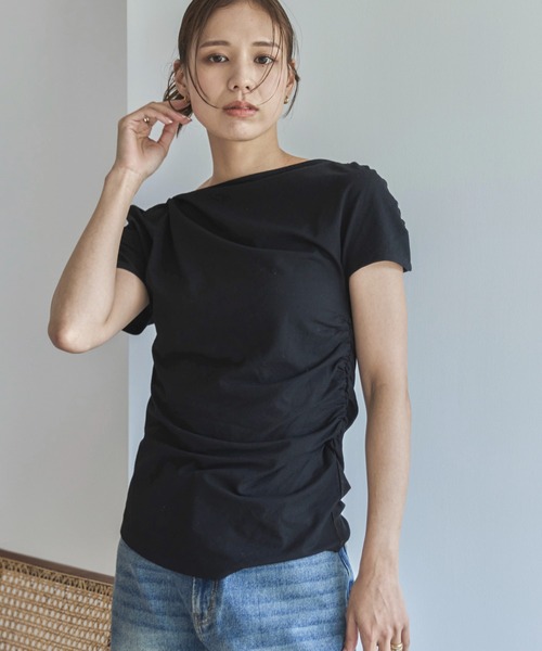 feepur（フェピュール）の「アシンメトリーラッフルシアーTee（Tシャツ/カットソー・レディース・オフホワイト/ブラック・MEDIUM）」の2枚目の写真