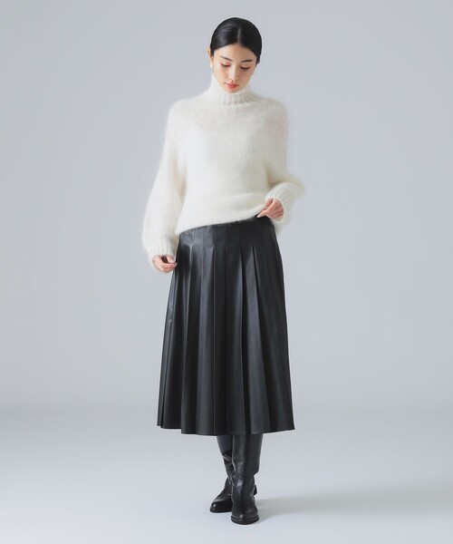 EFFE BEAMS（エッフェビームス）の「フェイクレザー プリーツスカート（スカート・レディース・ブラウン/ブラック・38）」の5枚目の写真