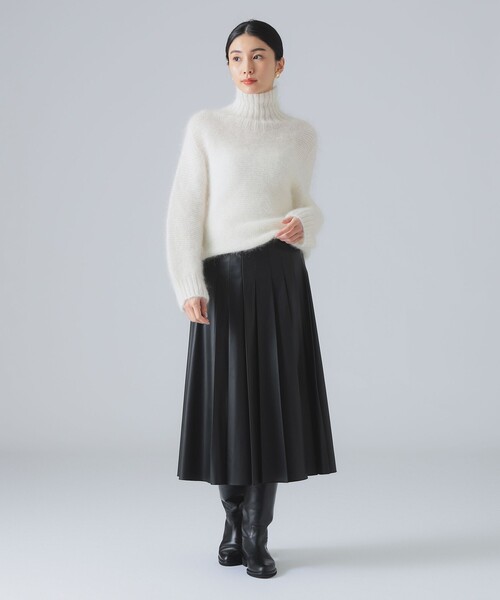 EFFE BEAMS（エッフェビームス）の「フェイクレザー プリーツスカート（スカート・レディース・ブラウン/ブラック・38）」の7枚目の写真