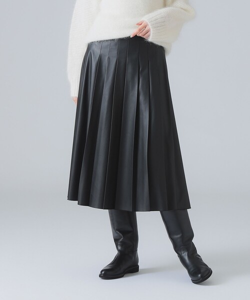 EFFE BEAMS（エッフェビームス）の「フェイクレザー プリーツスカート（スカート・レディース・ブラウン/ブラック・38）」の9枚目の写真