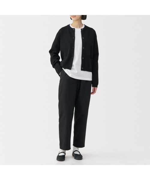 無印良品（ムジルシリョウヒン）の「婦人　柔らかい中敷を使用した　撥水ストラップリボンフラットシューズ（その他シューズ・レディース・ブラック/ブラウン系・22.5cm/23.0cm/23.5cm/24.0cm/24.5cm/25.0cm）」の4枚目の写真