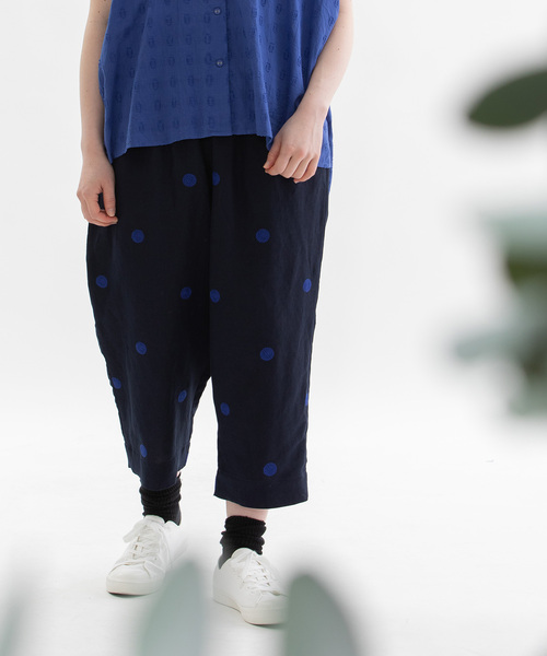 nop de nod(ノップドゥノッド)の「Pommeリネンレーヨンpolka刺繍パンツ(その他パンツ・レディース・ネイビー/ダークグレー/ブラック・M)」の19枚目の写真