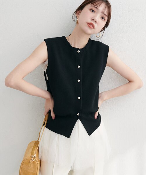 natural couture（ナチュラルクチュール）の「金釦ノースリきれいめニットベスト（ニット/セーター・レディース・ブラウン/ブラック/オフホワイト・FREE）」の12枚目の写真