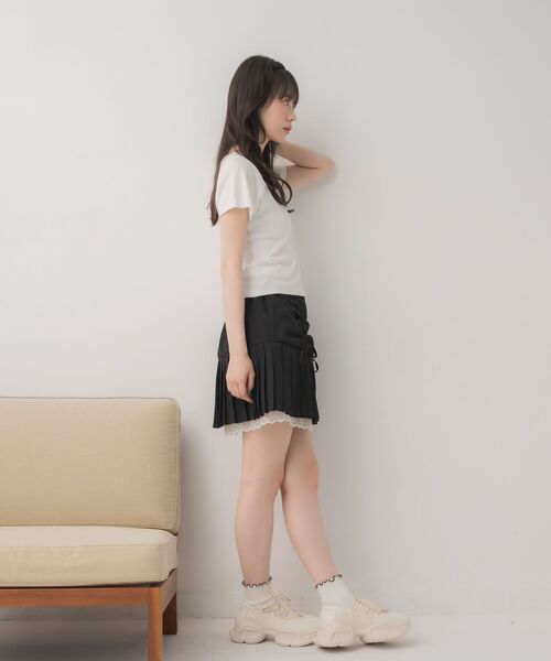 新品 ハートビジューカットソー Tシャツ/カットソー（レッド/赤色系・ビジュー）ファッション