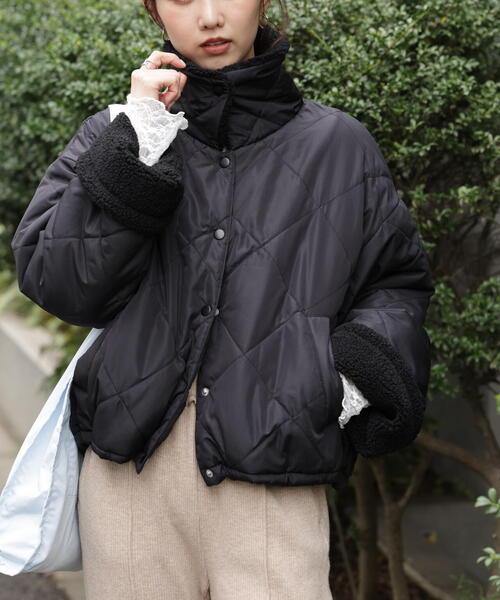 FREE'S MART（フリーズマート）の「◆裏ボアキルティングジャケット（ブルゾン・レディース・ホワイト/ブラック・MEDIUM/SMALL）」の6枚目の写真