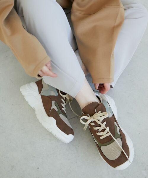 le.coeur blanc（ルクールブラン）の「《WEB限定アイテム》クッションソールボリュームスニーカー（スニーカー・レディース・ホワイト系その他2/ブラック系その他/ブラウン系その他2・39/38/37/36）」の3枚目の写真