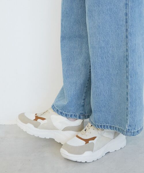 le.coeur blanc（ルクールブラン）の「《WEB限定アイテム》クッションソールボリュームスニーカー（スニーカー・レディース・ホワイト系その他2/ブラック系その他/ブラウン系その他2・39/38/37/36）」の7枚目の写真