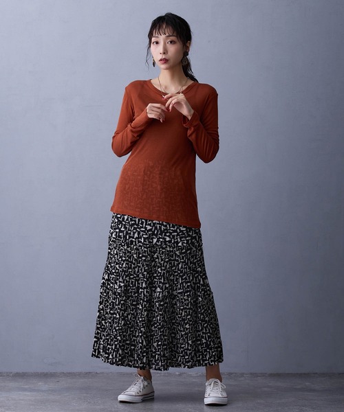 NICOLE white(ニコルホワイト)の「シアーロングTシャツ(Tシャツ/カットソー・レディース・グレー/ブラック/ブラウン・FREE)」の11枚目の写真