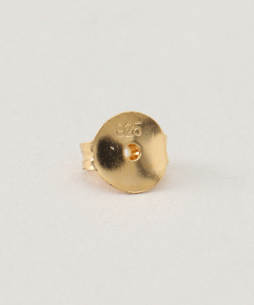 IENA(イエナ)の「BAR Jewellery/バージュエリー TINY FIOCCO PIERCE ピアス(両耳)(ピアス(両耳用)・レディース・ゴールド・FREE)」の4枚目の写真