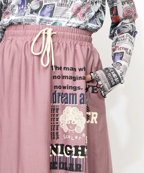 ScoLar（スカラー）の「153608：スカラーグラフィック柄 レース×サテンスカート（スカート・レディース・ネイビー/パープル/カーキ・M）」の22枚目の写真