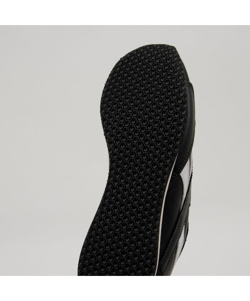 Reebok(リーボック)の「R400(スニーカー・メンズ・ホワイト/ブラック・23.5cm/24.0cm/25.0cm/25.5cm/26.0cm/27.0cm/28.0cm/28.5cm/24.5cm/26.5cm/27.5cm/23.0cm)」の8枚目の写真