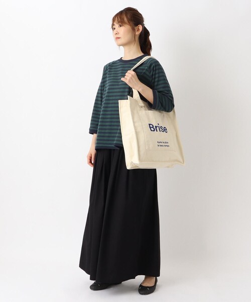 one'sterrace(ワンズテラス)の「SE ポケットスクエアロゴトート(トートバッグ・レディース・ブラック系8/グレー系4/アイボリー系8・99)」の18枚目の写真