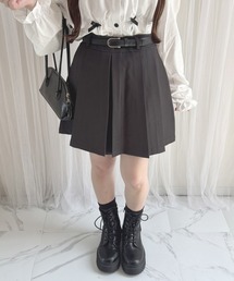 ベルト付きプリーツスカート