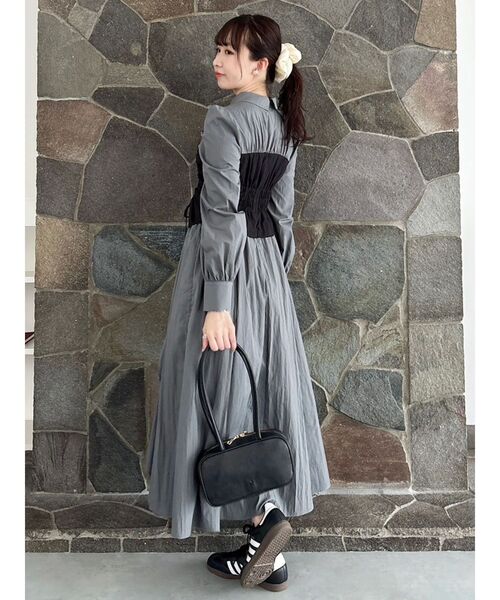dazzlin（ダズリン）の「ギャザーシャツボリュームワンピース（ワンピース・レディース・グレー/アイボリー・SMALL/MEDIUM）」の13枚目の写真