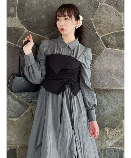 dazzlin（ダズリン）の「ギャザーシャツボリュームワンピース（ワンピース・レディース・グレー/アイボリー・SMALL/MEDIUM）」の18枚目の写真