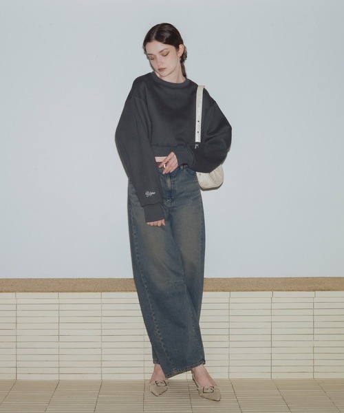 Mili affinity(ミリアフィニティー)の「袖刺繍クロップド丈クルーネック裏起毛スウェット(スウェット・レディース・杢グレー/チャコール/オートミール/オレンジ/ピンク/ボルドー・FREE)」の8枚目の写真