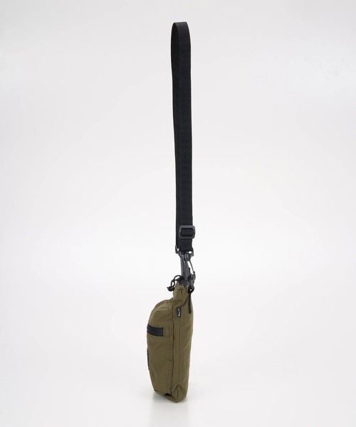 BILLABONG（ビラボン）の「BILLABONG メンズ 【A/DIV.】PHONE SACOCHE ショルダーバッグ 【2025年秋冬モデル】/ビラボンロゴワンポイントサコッシュ・ショルダーバッグ（ショルダーバッグ・メンズ・ブラック/アーミー・FREE）」の17枚目の写真