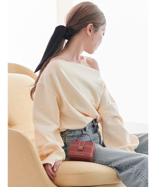 Stylevoice for xxx(スタイルヴォイスフォー)の「<kannaさんコラボ>スウェットドロップショルダーオフショルプルオーバー(スウェット・レディース・ライトグレー/クリーム/モカ・F)」の3枚目の写真
