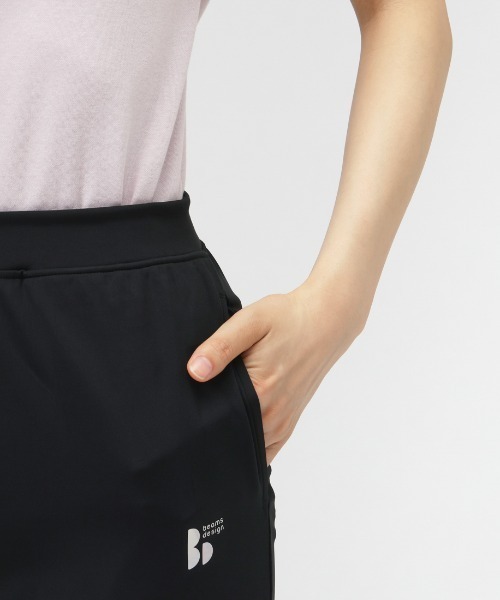 TIGORA by BEAMS DESIGN（ティゴラバイビームスデザイン）の「ティゴラ ビームス TIGORA BEAMS スムースフレアパンツ（その他パンツ・レディース・ラベンダー/ブラック・S/M/L）」の5枚目の写真