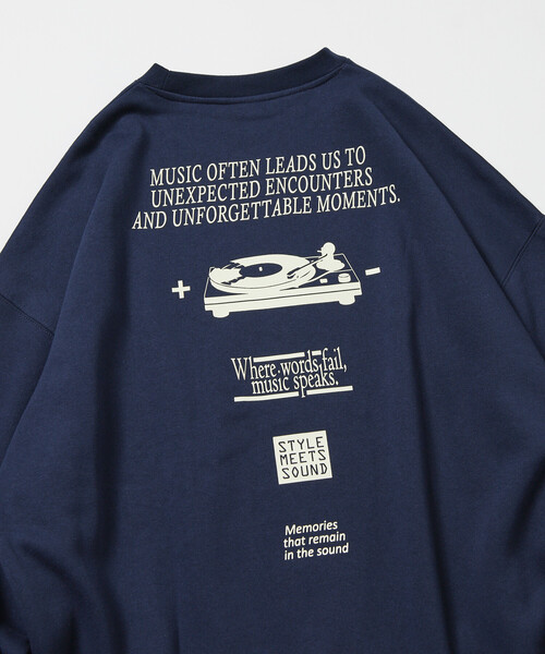 限定展開 リラックスフィット バックプリント クルーネック スウェット