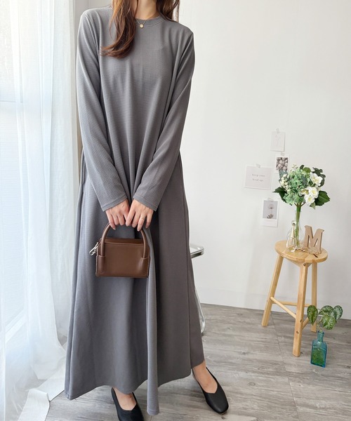 ペットアポルテ　ノアの箱舟物語ゾウサンニットワンピース セール】すとんと落ちて体型カバーするシルエットが魅力