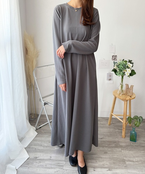Amulet(アミュレット)の「すとんと落ちて体型カバーするシルエットが魅力! ワッフル風ロングワンピース(ワンピース・レディース・グレー/ブラウン/ブラック/アイボリー・L/M)」の10枚目の写真