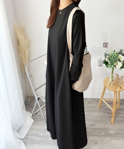 Amulet(アミュレット)の「すとんと落ちて体型カバーするシルエットが魅力! ワッフル風ロングワンピース(ワンピース・レディース・グレー/ブラウン/ブラック/アイボリー・L/M)」の20枚目の写真