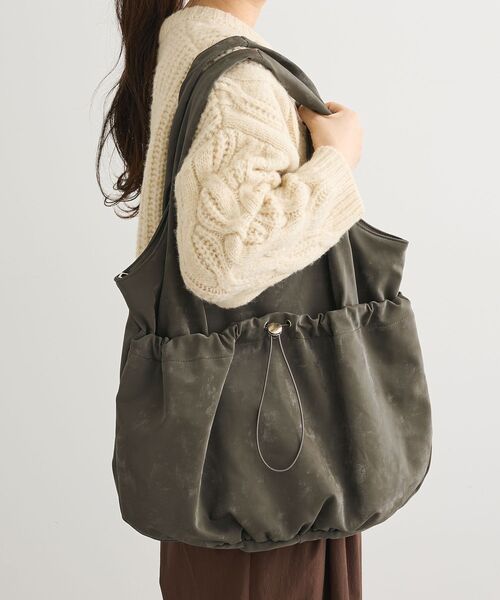 Green Parks(グリーンパークス)の「andmikka.合皮ドロストバルーンバック(トートバッグ・レディース・ブラック/カーキ/ピンク/グレー・FREE)」の2枚目の写真