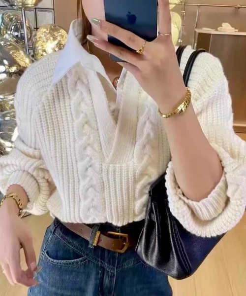 ampm（エーエムピーエム）の「シャツレイヤード風 ケーブルニットプルオーバー（ニット/セーター・レディース・ホワイト/ブラック/グレー・M/L）」の4枚目の写真