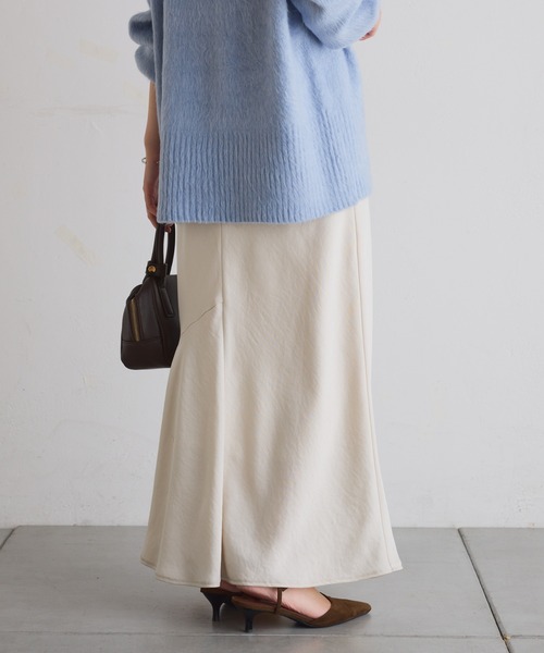 COLLAGE GALLARDAGALANTE（コラージュガリャルダガランテ）の「サテンマーメイドスカート/WEB限定（スカート・レディース・ブラック/ネイビー/オフホワイト/ブラウン・1/2）」の8枚目の写真