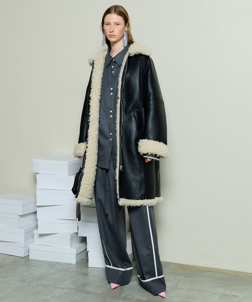 MAISON SPECIAL(メゾンスペシャル)の「Reversible Faux Mouton Coat / リバーシブルフェイクムートンコート(ムートンコート・レディース・カーキ/ブラック・FREE)」の6枚目の写真