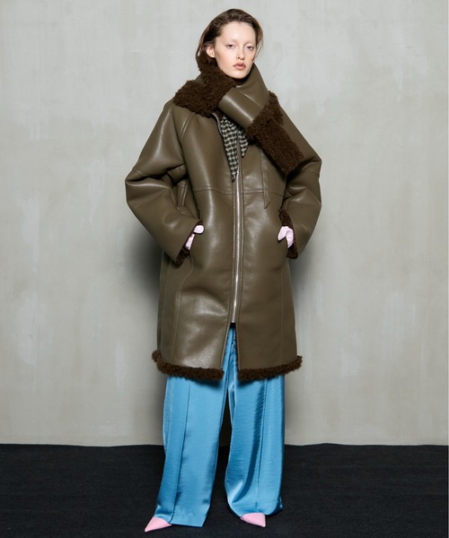 MAISON SPECIAL(メゾンスペシャル)の「Reversible Faux Mouton Coat / リバーシブルフェイクムートンコート(ムートンコート・レディース・カーキ/ブラック・FREE)」の12枚目の写真