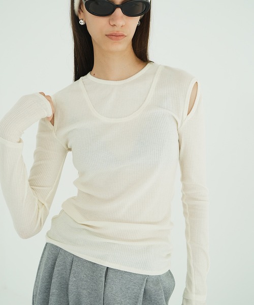 CLANE（クラネ）の「LAYERED SHOULDER CUT TOPS（Tシャツ/カットソー・レディース・ホワイト/ベージュ系その他/ブラック・1/2）」の5枚目の写真