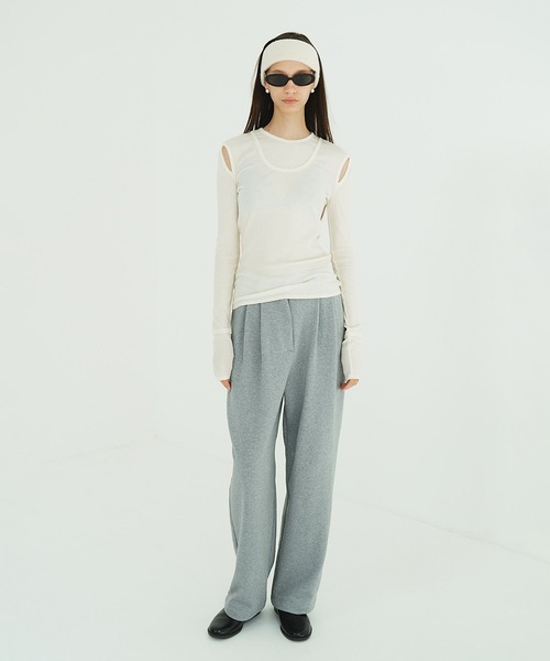 CLANE（クラネ）の「LAYERED SHOULDER CUT TOPS（Tシャツ/カットソー・レディース・ホワイト/ベージュ系その他/ブラック・1/2）」の7枚目の写真