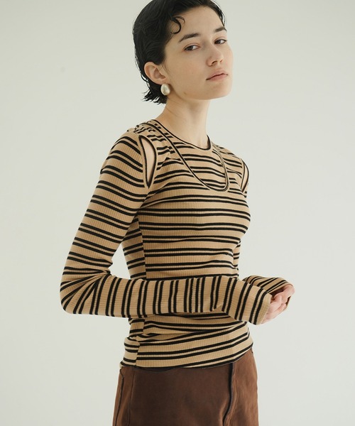 CLANE（クラネ）の「LAYERED SHOULDER CUT TOPS（Tシャツ/カットソー・レディース・ホワイト/ベージュ系その他/ブラック・1/2）」の12枚目の写真