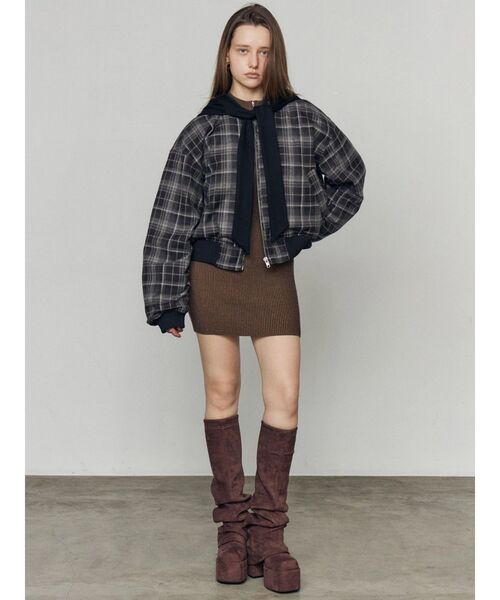 EMODA（エモダ）の「スカーフフーディナイロンブルゾン（ブルゾン・レディース・グレー/ブラック・FREE）」の11枚目の写真